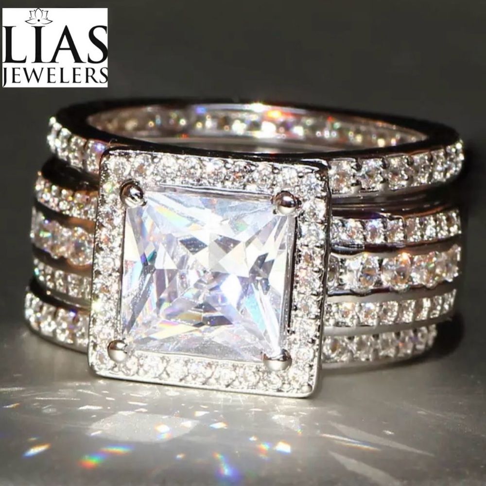 New 18k white gold wedding ring set
